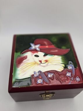 Vintage Red Hat Society White Cat Wooden Trinket Jewelry Box 4.5"